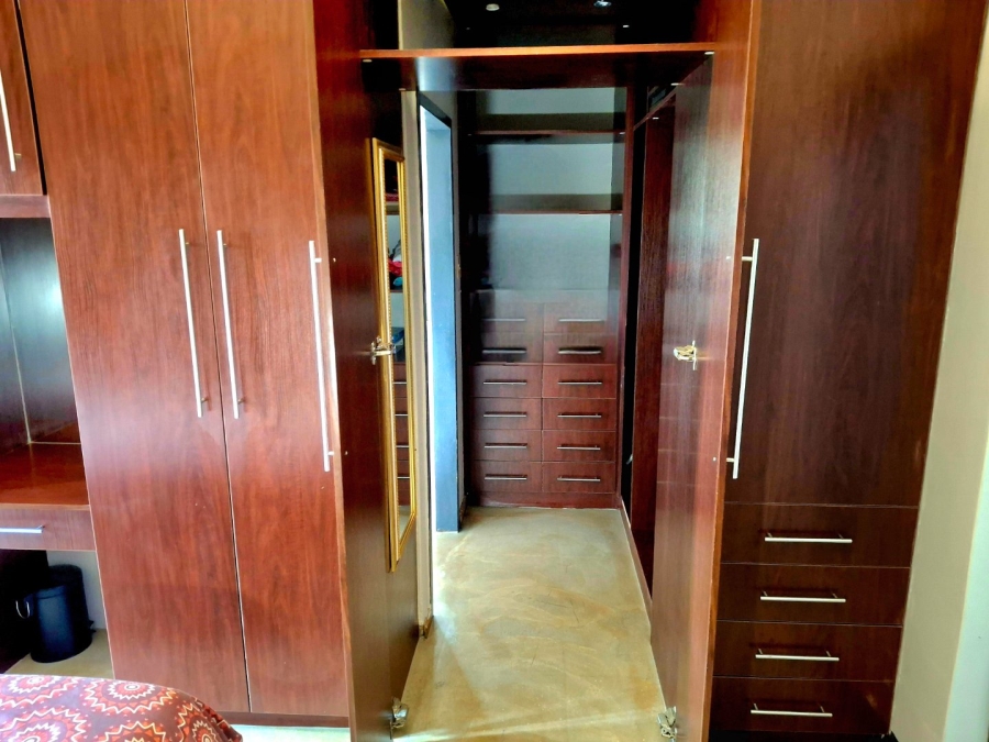 5 Bedroom Property for Sale in River Lodge Estate Free State